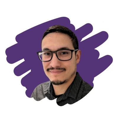 Photo de Jérémy SORANT sur fond de peinture violette